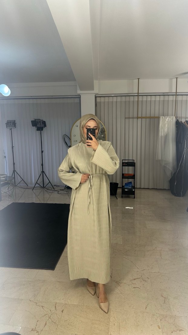 Vatkalı Çağla Plise Elbise - Görsel 3