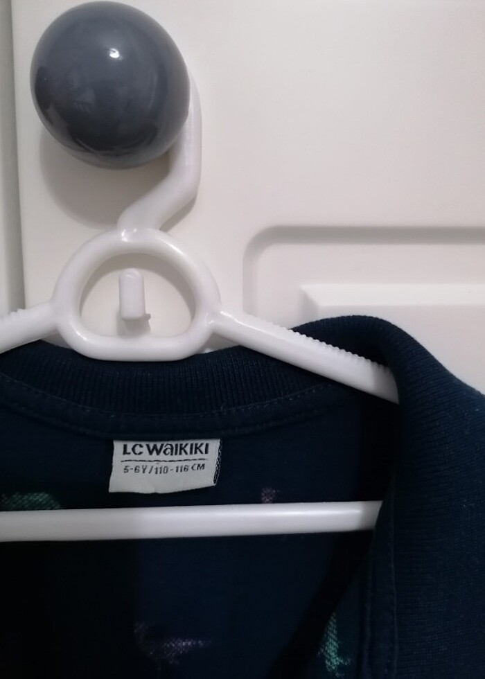 Dinozor Desenli Polo Yaka Çocuk Tişörtü - Görsel 5