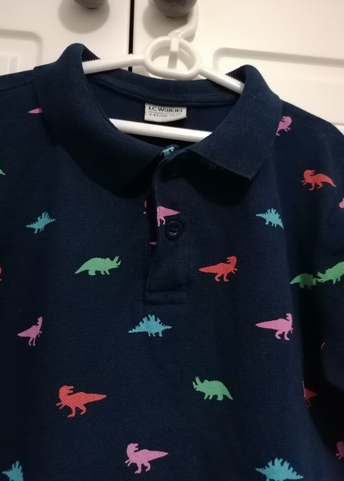 Dinozor Desenli Polo Yaka Çocuk Tişörtü - Görsel 2