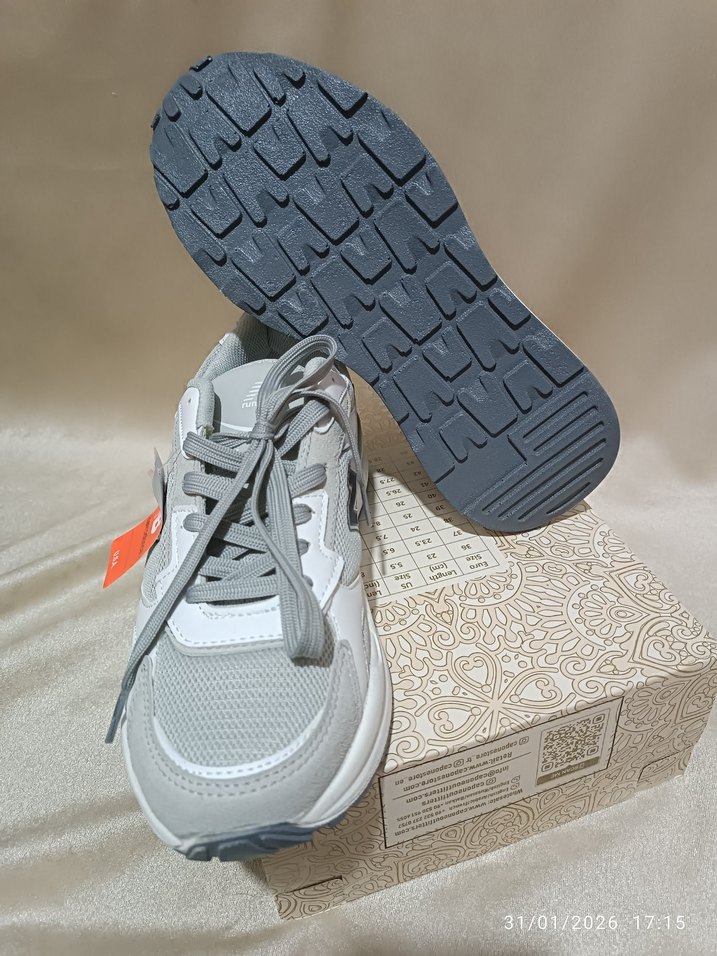 Gri New Balance Spor - Görsel 4