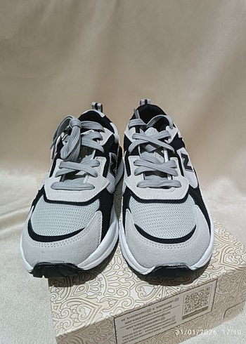 Gri New Balance Erkek Spor Ayakkabı - Görsel 2