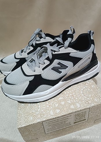 Gri New Balance Erkek Spor Ayakkabı - Görsel 3