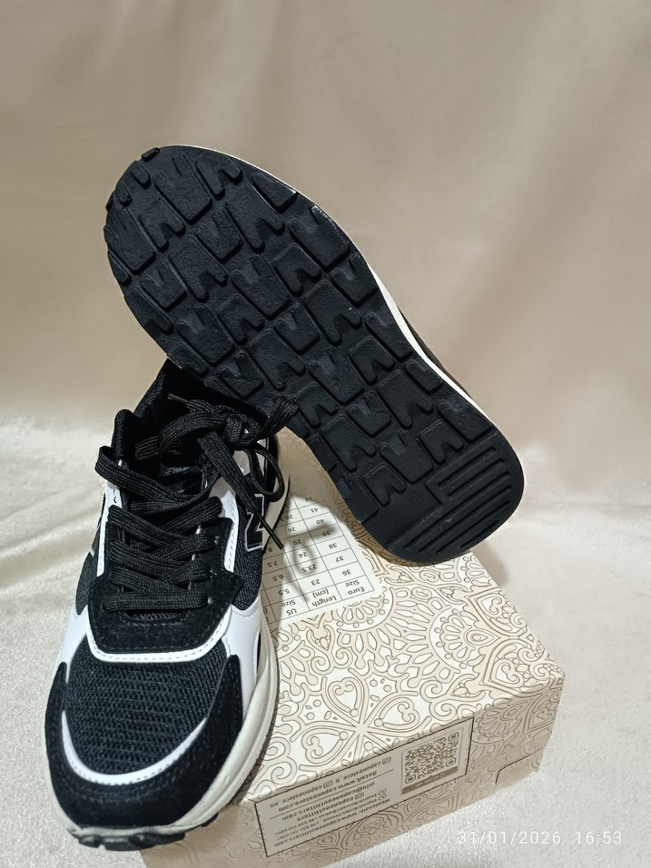 Siyah Beyaz  Spor Ayakkabı - Görsel 4