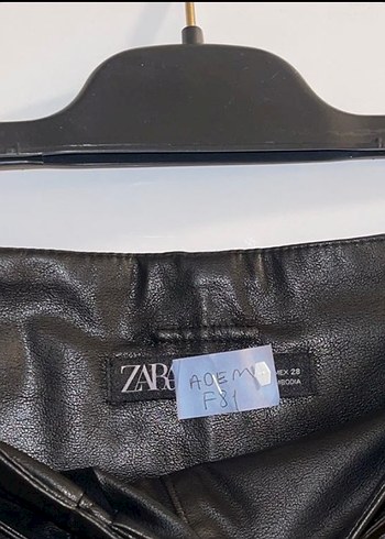 Kemerli Siyah Deri Mini Şort - Görsel 6