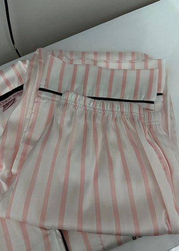 Victoria's Secret Pembe Çizgili Uzun Kollu Pijama - Görsel 2