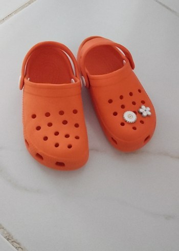 Turuncu Düğmeli Kız Terliği