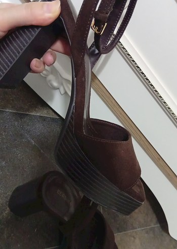 Kahverengi Süet Platform Topuklu Kadın Sandalet - Görsel 6