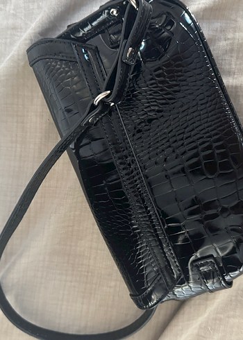 Stradivarius Kemer Tokalı Siyah Yılan Desenli Deri Çanta