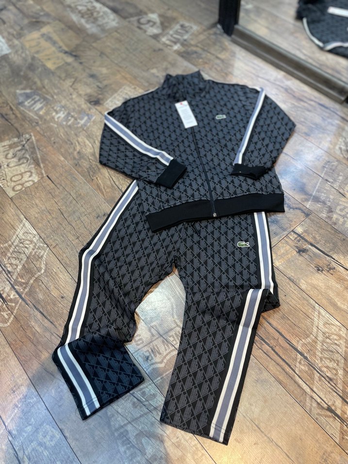 Lacoste eşofman takımı - Görsel 3