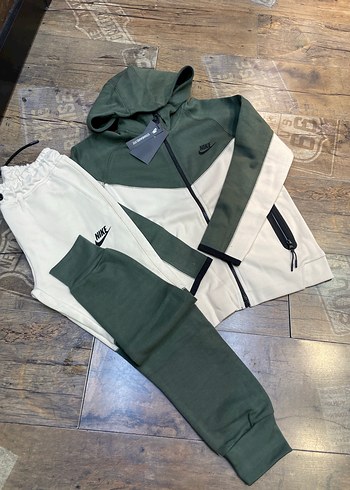 Nike Tech eşofman takımı - Görsel 3