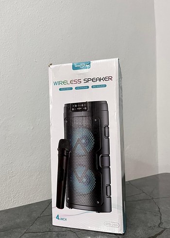 Renkli Işıklı Kablosuz Bluetooth Hoparlör ve Mikrofon - Görsel 3