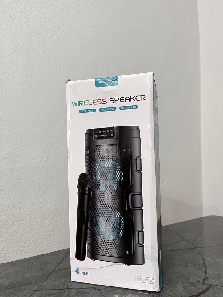 Renkli Işıklı Kablosuz Bluetooth Hoparlör ve Mikrofon - Görsel 3