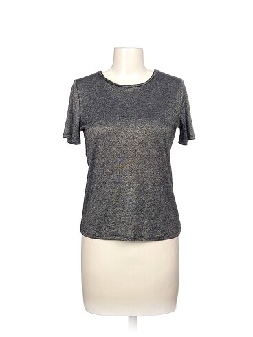 Zara T-shirt %70 İndirimli.