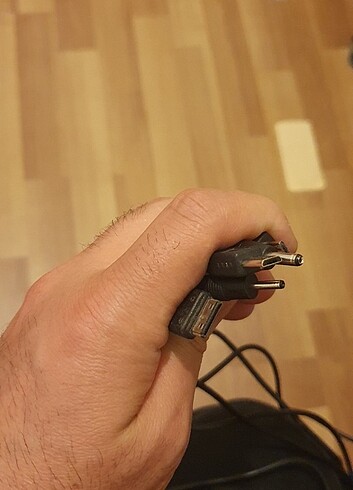 usb data kablosu ve şarj aleti 