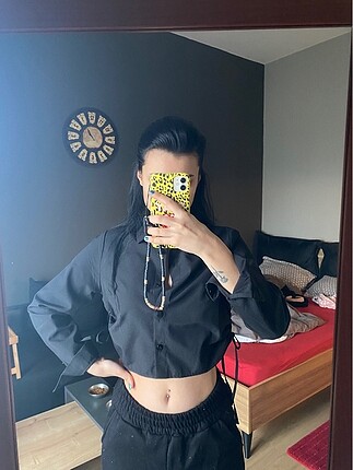 Siyah crop gömlek