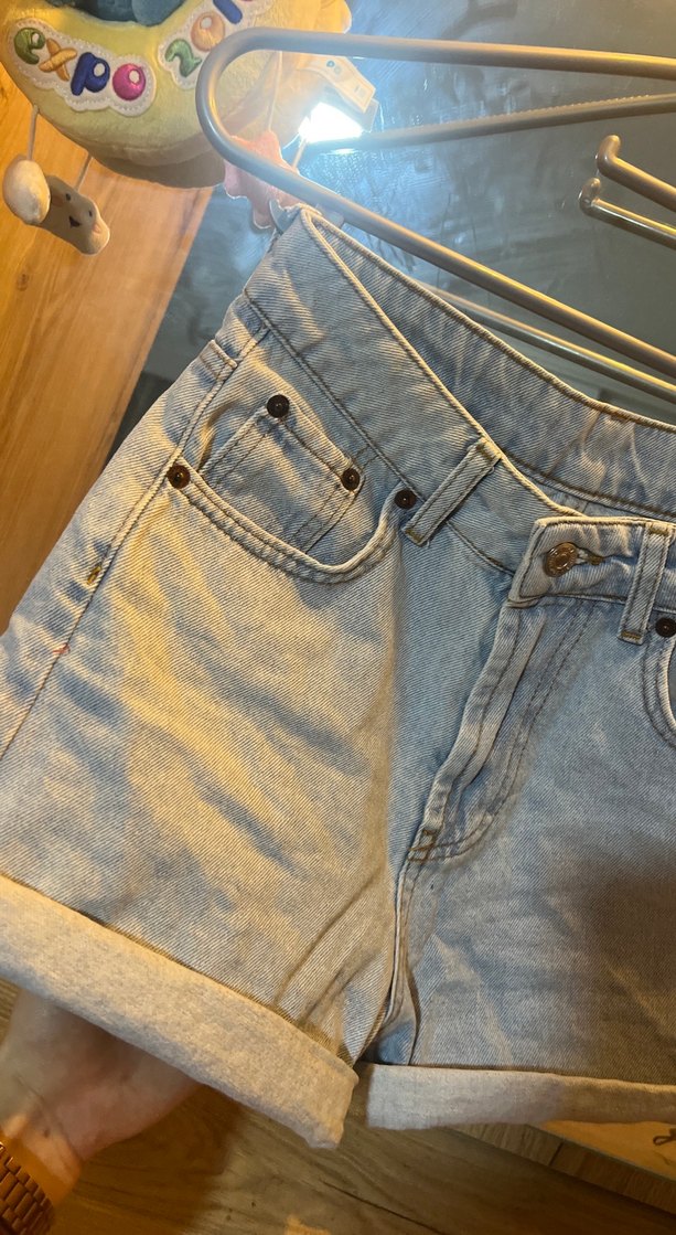 Kadın Gri Denim Mini Şort - Görsel 4