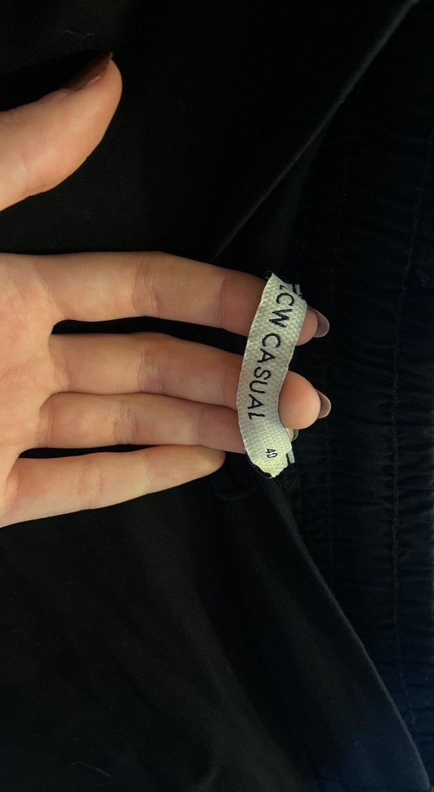 Siyah Kadın Rahat Kesim Fermuarlı Pantolon - Görsel 2