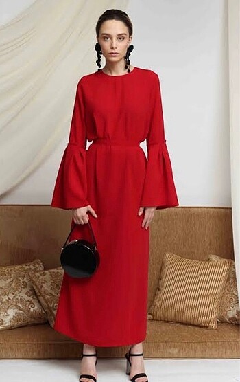Kırmızı krep elbise