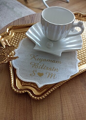 Damat kahve sunum peçetesi beyaz Gold 