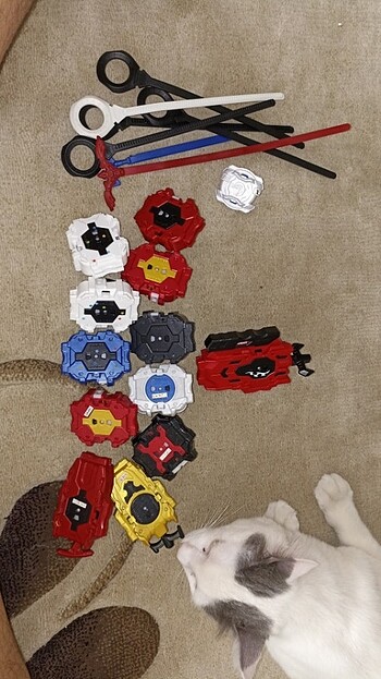 Beyblade Burst Fırlatıcılar
