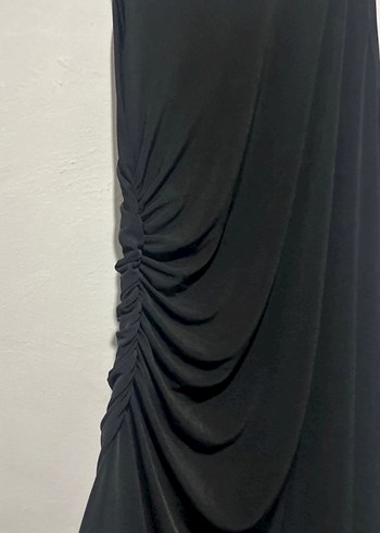 Siyah Drapeli Yüksek Yakalı Uzun Kadın Elbise - Görsel 3