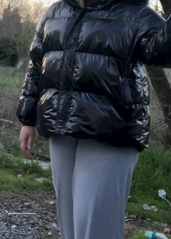 Kadın Siyah Parlak Şişme Mont - Görsel 5