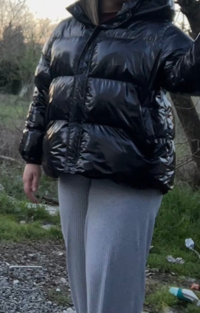 Kadın Siyah Parlak Şişme Mont - Görsel 5