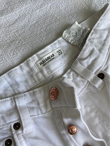 pull and bear beyaz jean