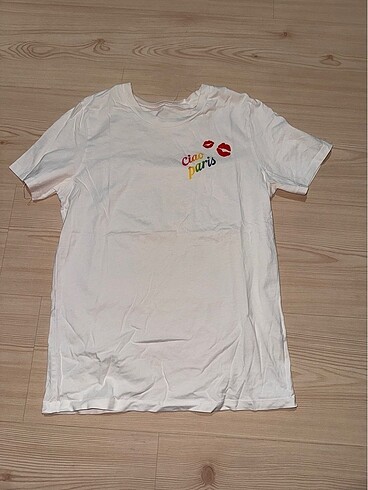 Beyaz tshirt