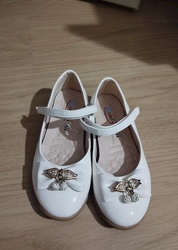 Kız Çocuk Beyaz Tokalı Babet Ayakkabı - Görsel 3