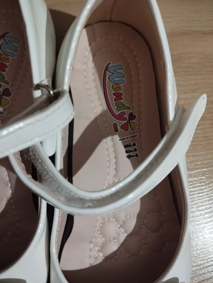 Kız Çocuk Beyaz Tokalı Babet Ayakkabı - Görsel 4