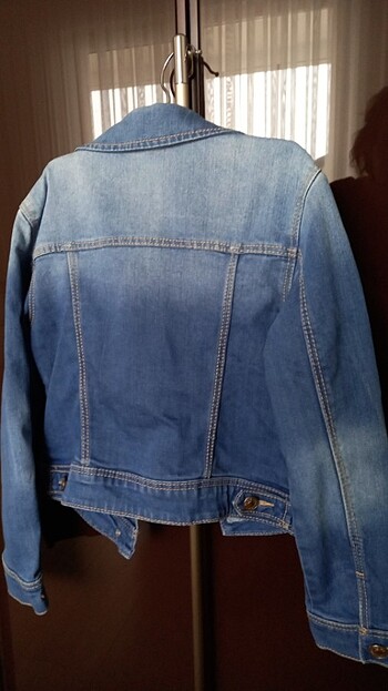 5 Yaş Beden mavi Renk Zara 5 yaş denim mont