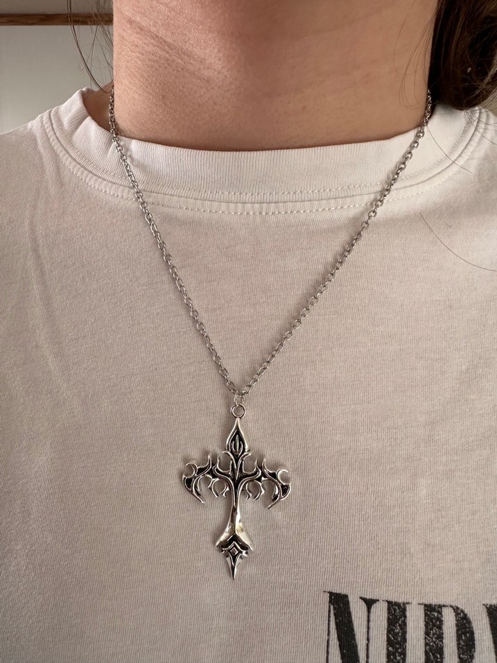 Gothik Punk Alev Motif Haç Kolye - Görsel 2