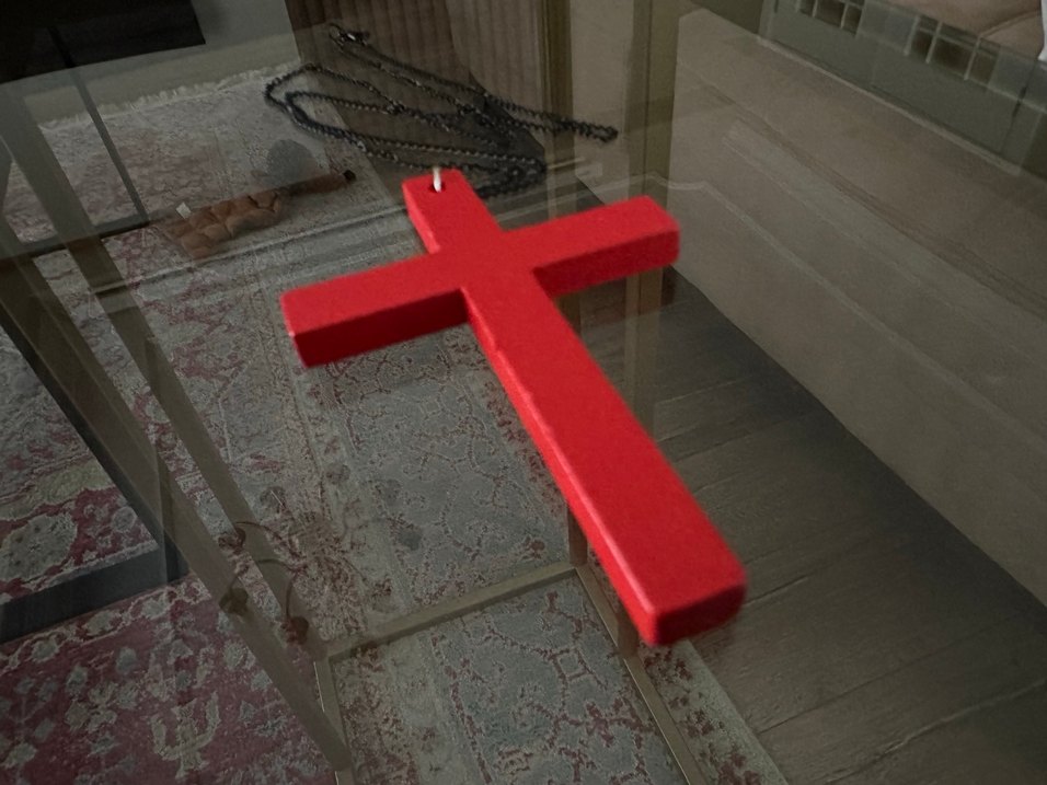 Gothik Ahşap Kırmızı Büyük Haç Kolye - Görsel 3