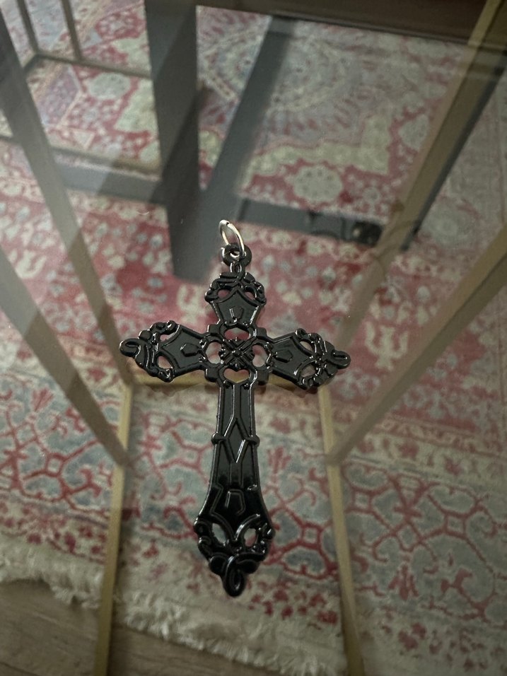 Gotik Siyah Haç Kolye Ucu - Görsel 4