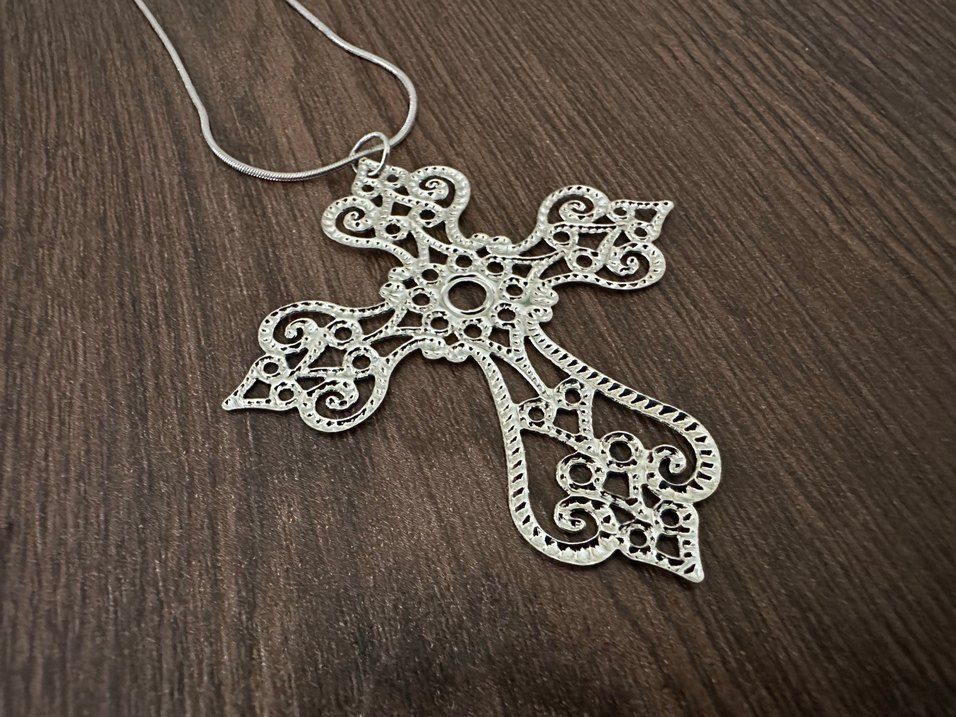 Gothik Nakış İşlemeli Haç Kolye - Görsel 3