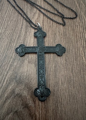Gothik Büyük Boy Siyah Haç Kolye - Görsel 2