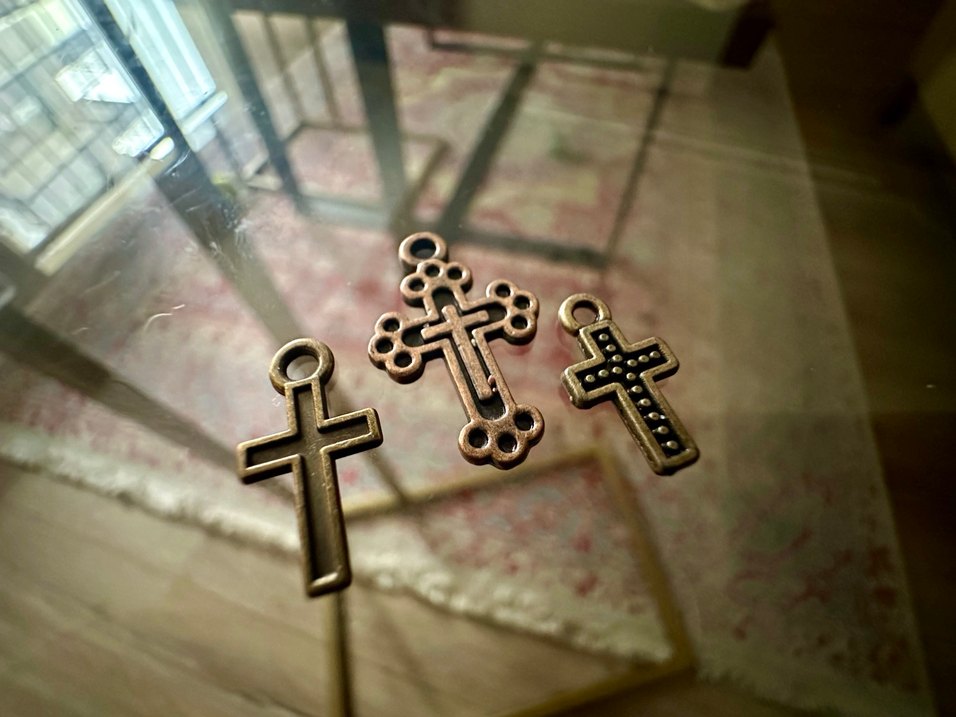 Minimalist Antik Gold Haç Kolye Uçları - Görsel 2