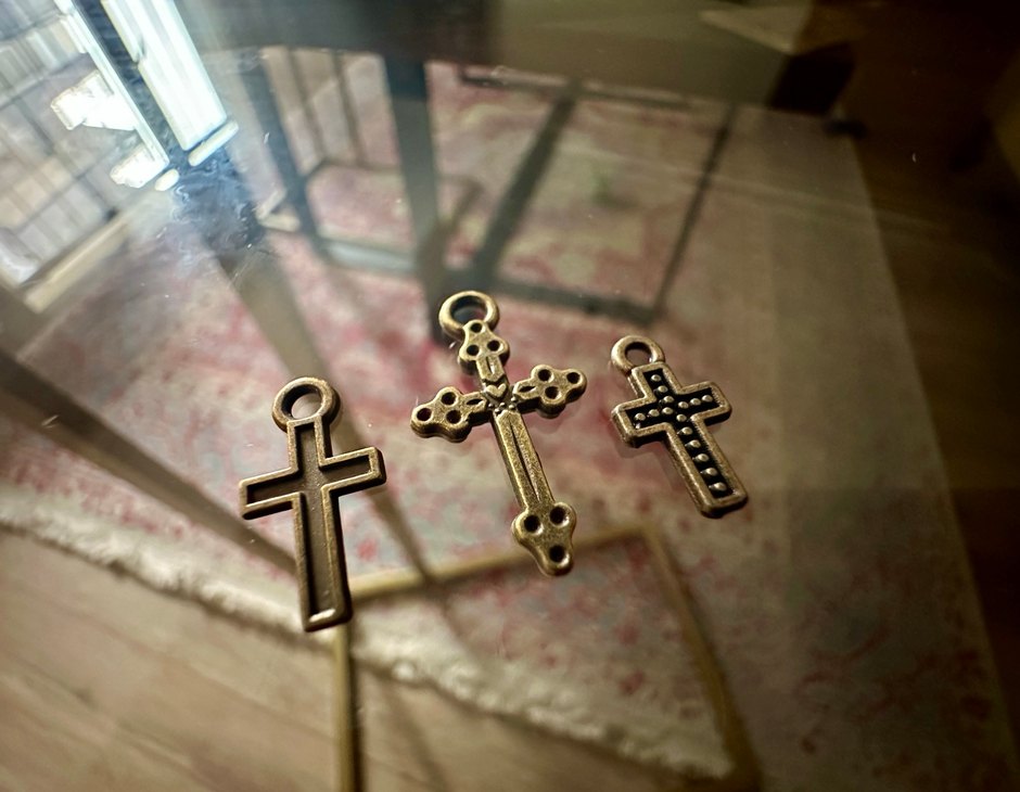 Minimalist Antik Gold Haç Kolye Uçları - Görsel 2