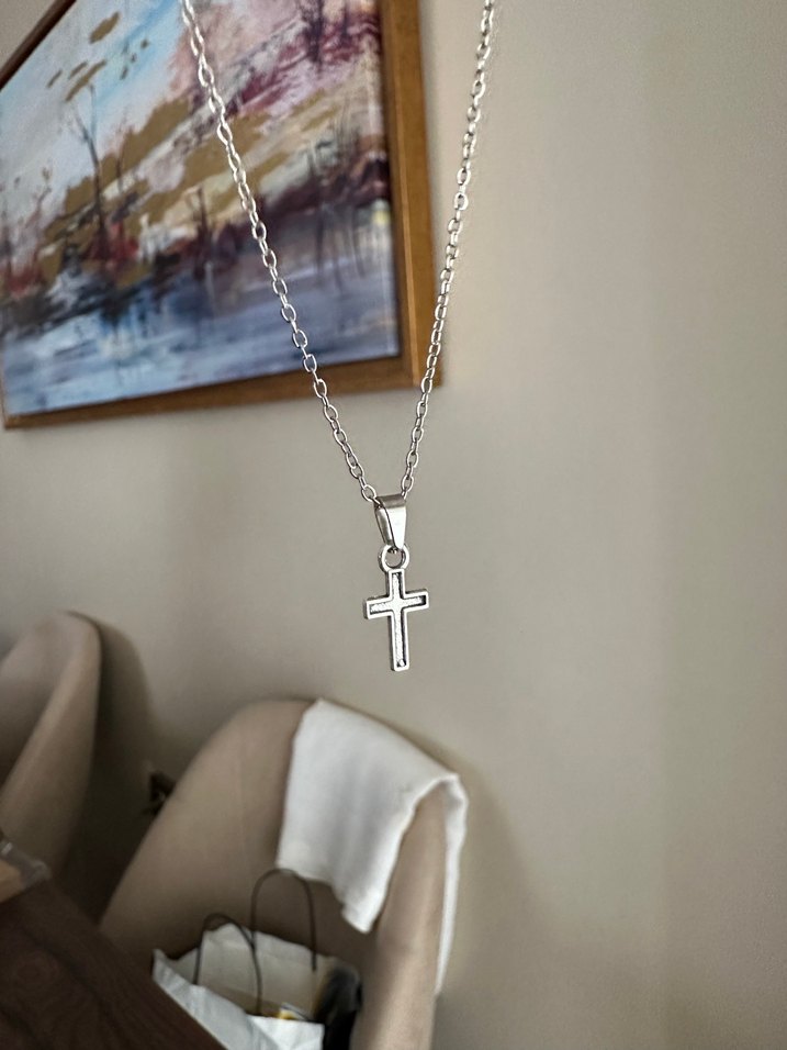 Minimalist Çelik Haç Kolye - Görsel 3