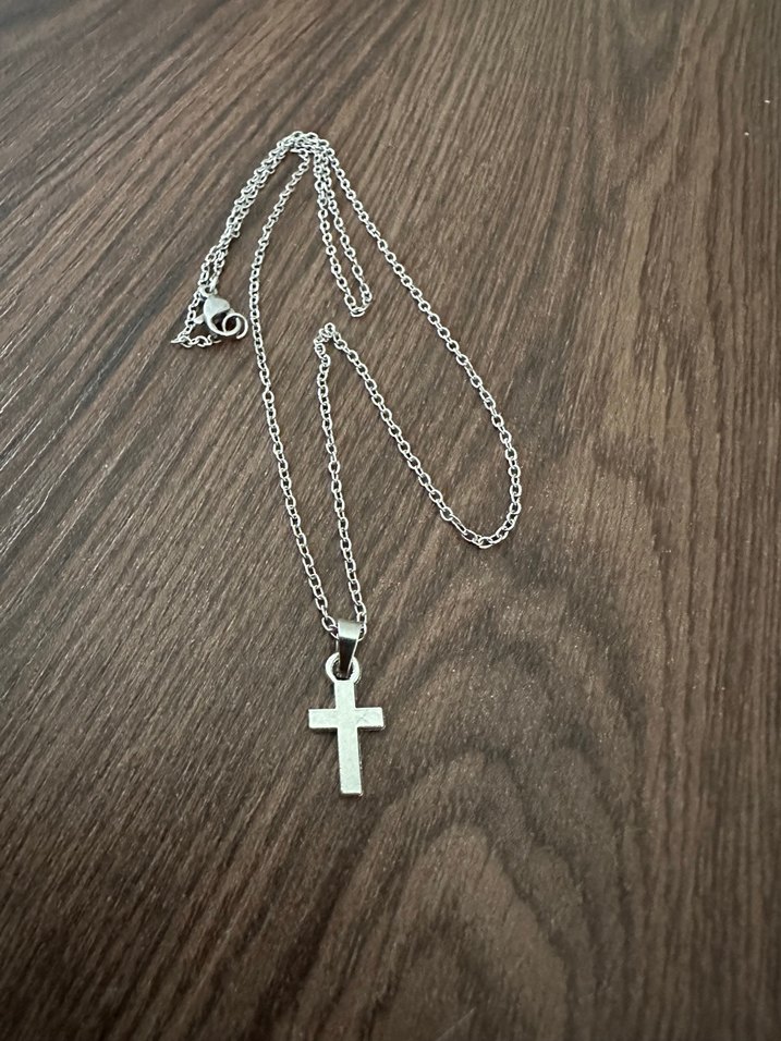 Minimalist Çelik Haç Kolye - Görsel 4