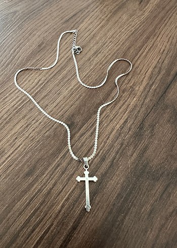 Minimalist Çelik Haç Kolye - Görsel 3