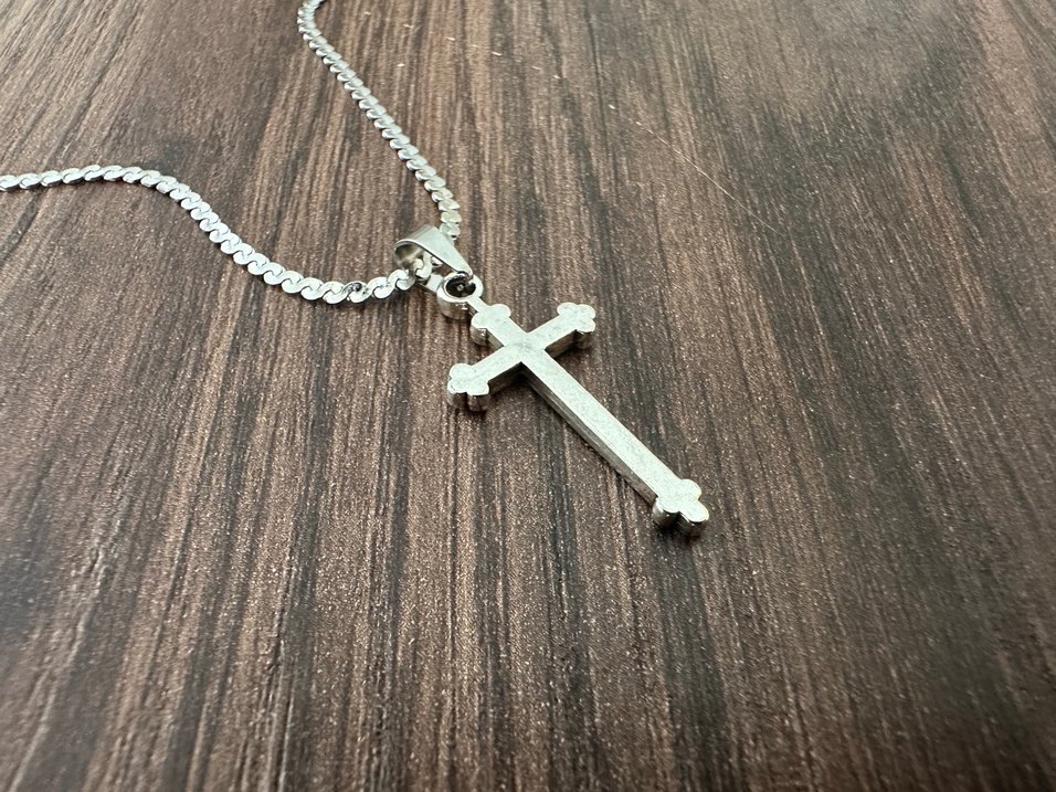 Minimalist Çelik Haç Kolye - Görsel 5