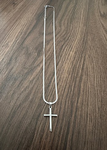 Minimalist Çelik haç kolye - Görsel 4