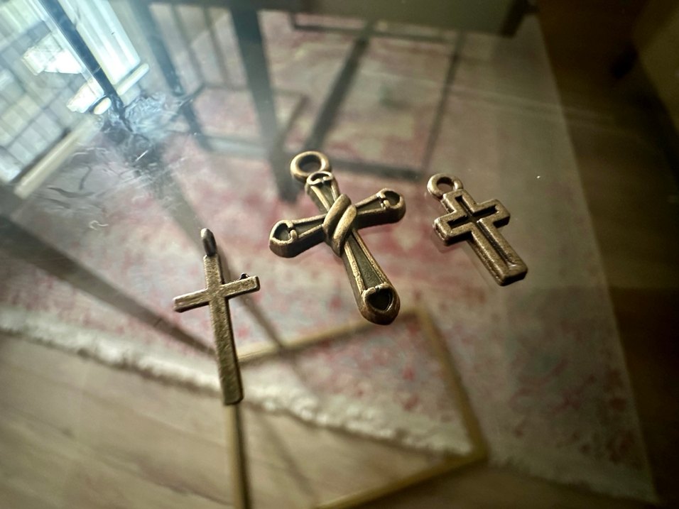 Minimalist Antik Gold Haç Kolye Uçları - Görsel 2