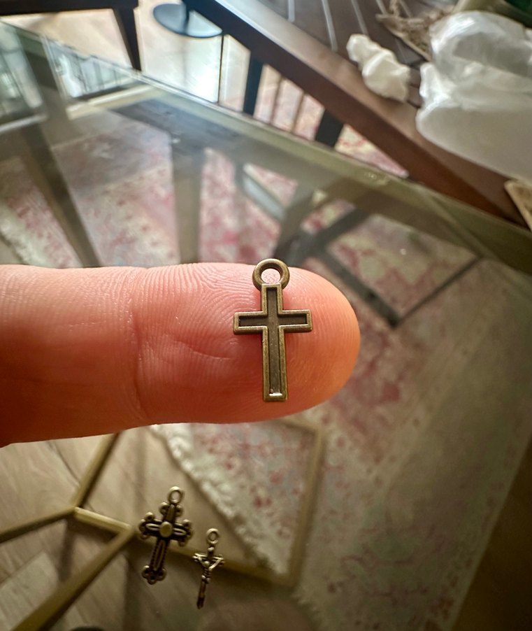 Minimalist Antik Gold Haç Kolye Uçları - Görsel 3