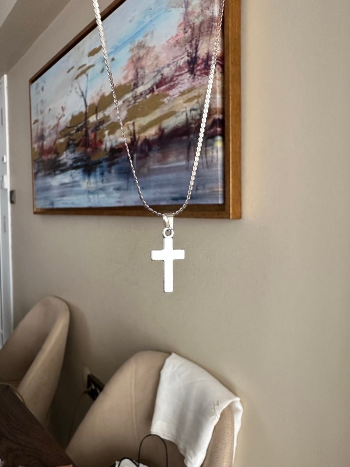 Minimalist Çelik Haç Kolye - Görsel 2