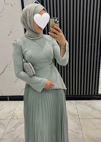 Pilili Uzun Gri Tesettür Abiye Elbise