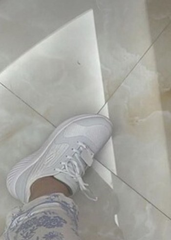 36 Beden Skechers Kadın Beyaz Dolgu Topuklu Spor Ayakkabı