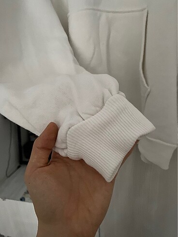l Beden beyaz Renk Temiz sweet 1 defa anca kullanıldı büyük beden olduğu için satıy